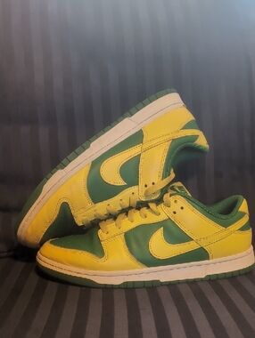 Nike Low-Top Sneakers in Yellow & Green Leather